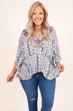 Blooming Perfection Top, Ivory-Black