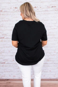 Share Kindness Tee, Black -Deals Swish Tex Store DSC 8121 b7082d37 599d 4d38 ad36 ae0252fa3b30